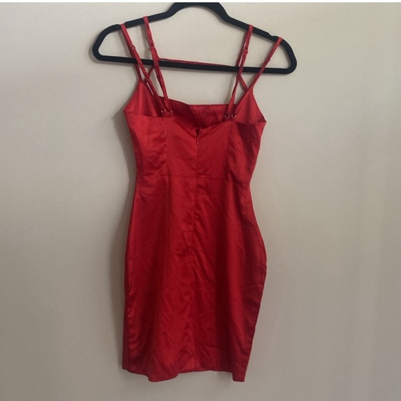 Oh Polly Run The Show Red Cut OutSatin Mini Dress NWT - Picture 2 of 4
